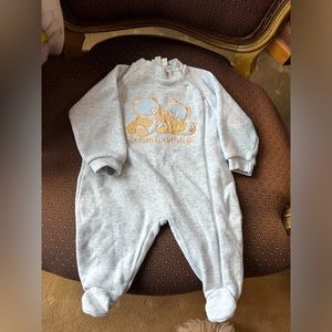 Newborn ⭐️ onesie pajamas with footsies